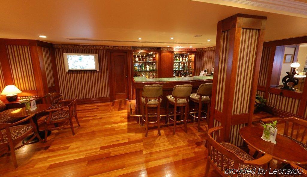 Titanic Comfort Sisli Istanbul Restaurant bilde